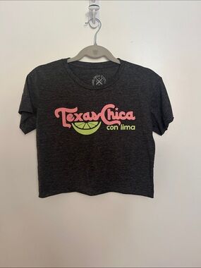 Tumbleweed Texstyles Texas Chica Con Lima Dark Gray Cropped Graphic Tee